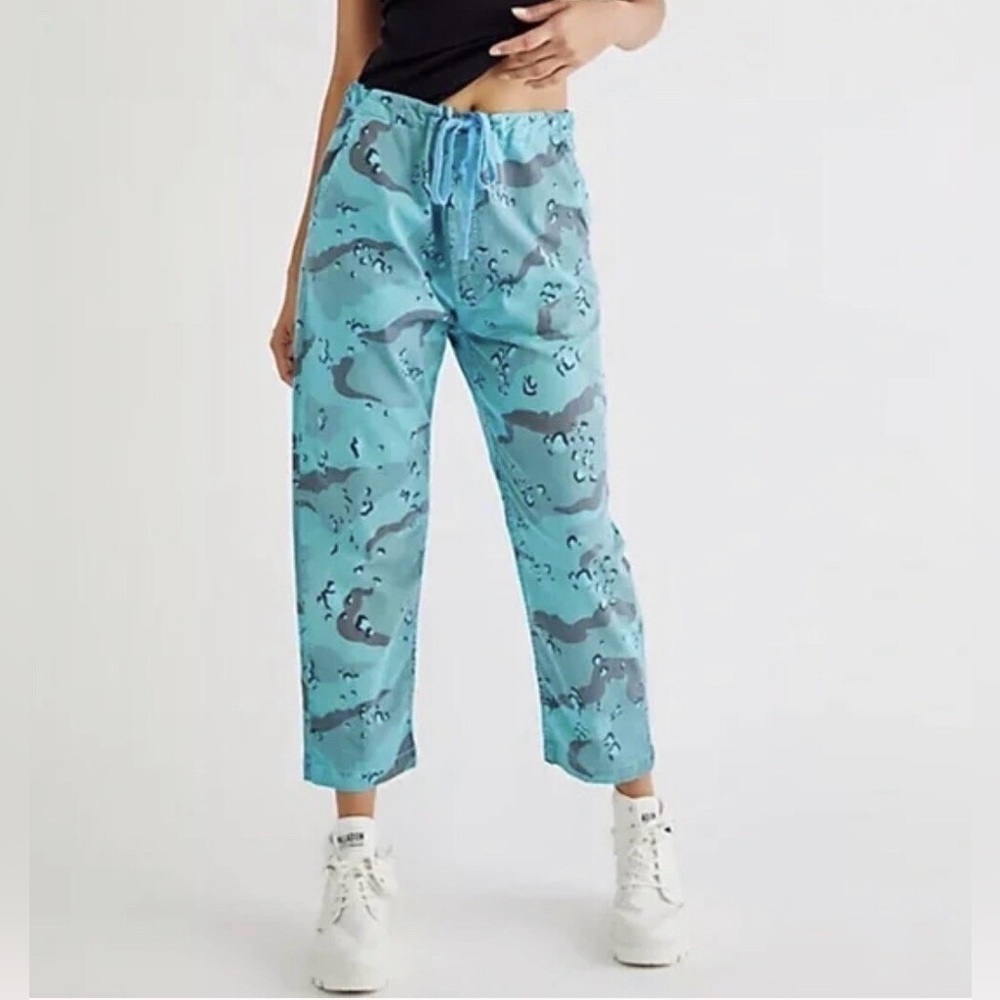 SOLD OUT MOTHER Statement Print Ankle Pants NWT 26 Blue Graphic Cropped Fit